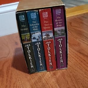 Tolkien box set The Hobbit and Lord of the Rings
